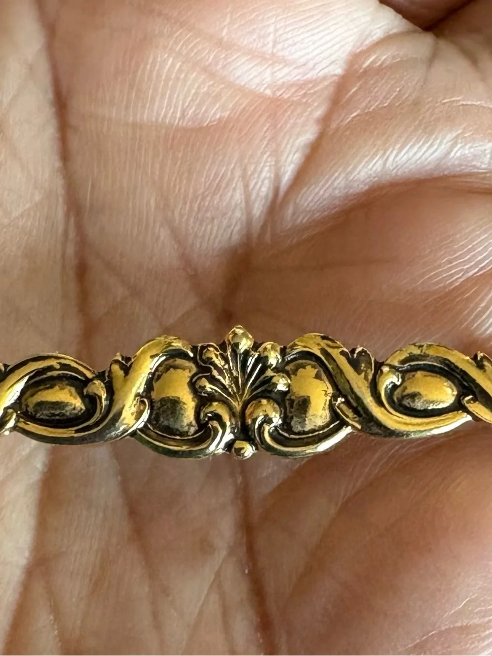 Vintage Sarah Coventry Gold Tone Bar Brooch